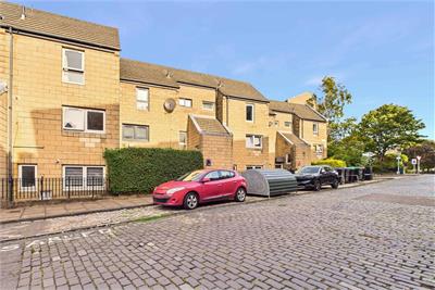 4/4 Bangor Road, Leith, Edinburgh, EH6 5RS - image 1