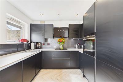 19 Broomview Path, Sighthill, Edinburgh, EH11 4FH - image 5