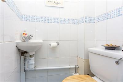 128/4 Duke Street, Edinburgh, EH6 8HR - image 12