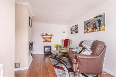 16 Carswell Place, Dunfermline, KY12 9YJ - image 2