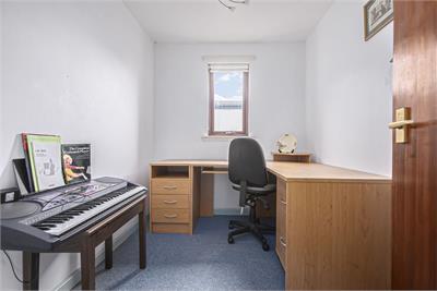 16 Carswell Place, Dunfermline, KY12 9YJ - image 13