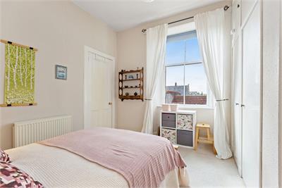 4 (3F2), Sciennes House Place, Sciennes, Edinburgh, EH9 1NW - image 7