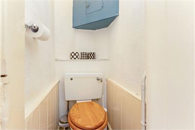 4 (3F2), Sciennes House Place, Sciennes, Edinburgh, EH9 1NW - image 10