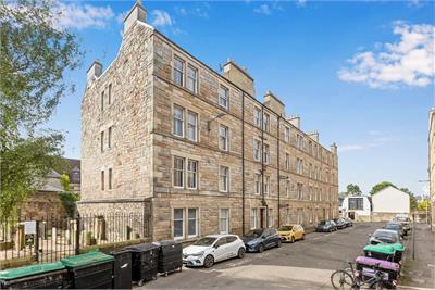 4 (3F2), Sciennes House Place, Sciennes, Edinburgh, EH9 1NW - image 1