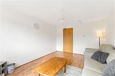 5/5 Gordon Street, Edinburgh, EH6 8NN - image 3