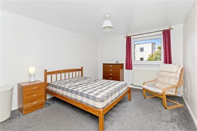 5/5 Gordon Street, Edinburgh, EH6 8NN - image 6