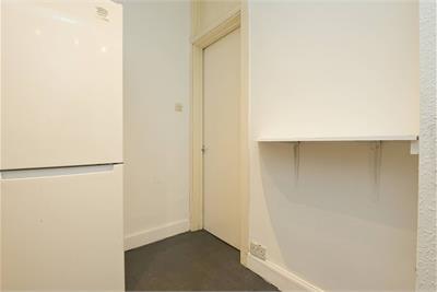 11/4 Rodney Street, Canonmills, EH7 4EN - image 10