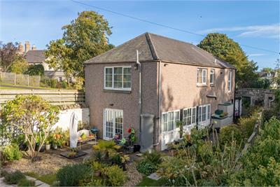 The Coach House, Murray Crescent, Duns, TD11 3DQ - image 2
