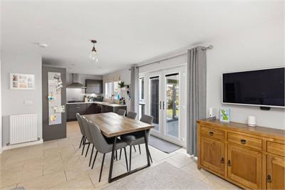 3 Stair Place, Kirkliston, Edinburgh, EH29 9GL - image 10