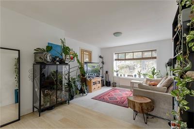 36 Meadowfield Drive, Duddingston, Edinburgh, EH8 7LX - image 2