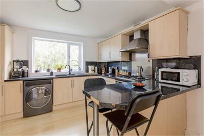 36 Meadowfield Drive, Duddingston, Edinburgh, EH8 7LX - image 3