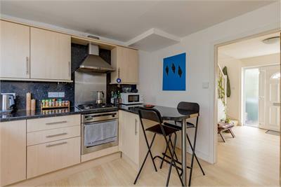 36 Meadowfield Drive, Duddingston, Edinburgh, EH8 7LX - image 4