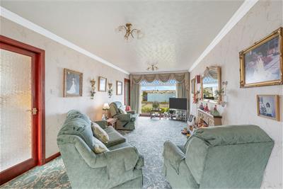 61 Evershed Drive, Dunfermline, KY11 8RF - image 2