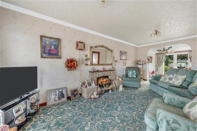 61 Evershed Drive, Dunfermline, KY11 8RF - image 4