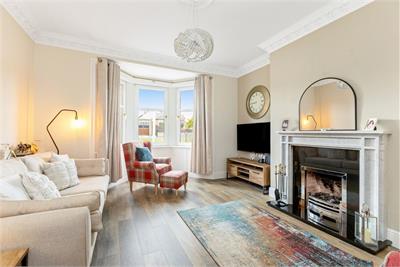 1 Pendreich Avenue, Bonnyrigg, EH19 2EF - image 2