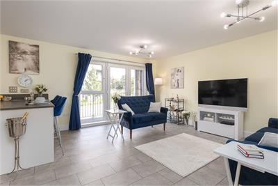 Flat 4, 1 Poppy Cruick, Edinburgh, EH4 8FL - image 2
