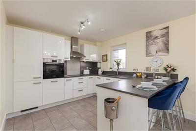 Flat 4, 1 Poppy Cruick, Edinburgh, EH4 8FL - image 6