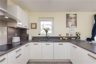 Flat 4, 1 Poppy Cruick, Edinburgh, EH4 8FL - image 7