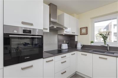Flat 4, 1 Poppy Cruick, Edinburgh, EH4 8FL - image 8