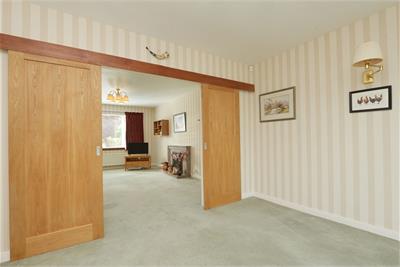 37 Dalmahoy Crescent, Balerno, EH14 7BZ - image 12