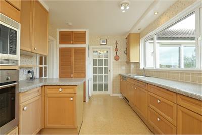 37 Dalmahoy Crescent, Balerno, EH14 7BZ - image 19