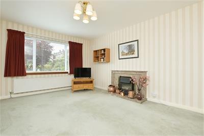 37 Dalmahoy Crescent, Balerno, EH14 7BZ - image 4