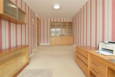 37 Dalmahoy Crescent, Balerno, EH14 7BZ - image 33