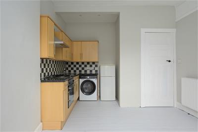 Flat 3, 27 Church Street, Inverkeithing, KY11 1LG - image 11
