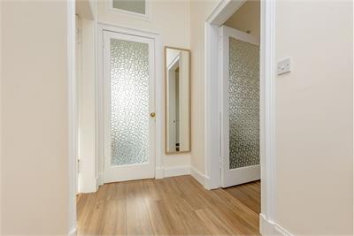 12/10 Merchiston Grove EH11 1PW - image 13