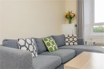 12/10 Merchiston Grove EH11 1PW - image 4