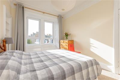 12/10 Merchiston Grove EH11 1PW - image 8