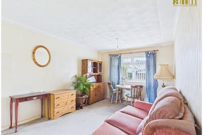 Willow Drive Johnstone - image 2