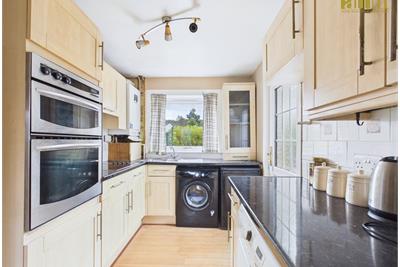 Willow Drive Johnstone - image 9