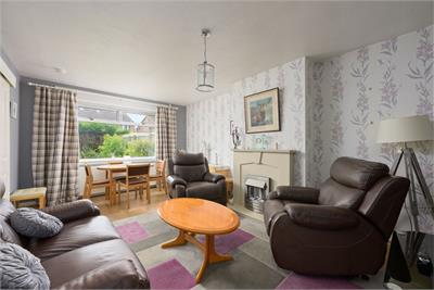 16 Heather Grove, Dunfermline, KY11 8DB - image 2