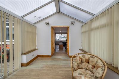 4 Balmoral Drive, Galashiels, TD1 1JH - image 9