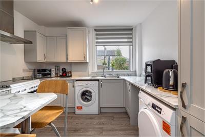 4 Balmoral Drive, Galashiels, TD1 1JH - image 10