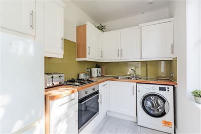 75 Broomfield Crescent, Edinburgh, EH12 7LU - image 3