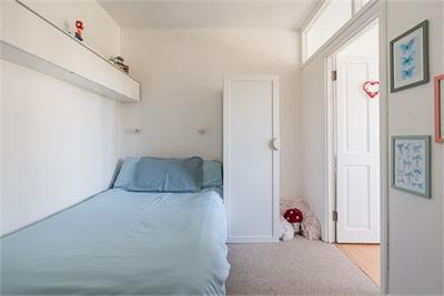 75 Broomfield Crescent, Edinburgh, EH12 7LU - image 5