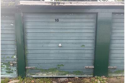 Garage 16, 15 Salisbury Road, Newington, Edinburgh, EH16 5AA - image 1