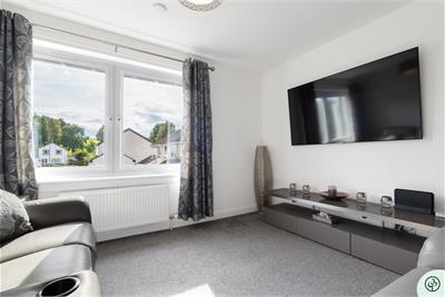 50 Loganswell Drive, Glasgow, G46 8QL - image 3