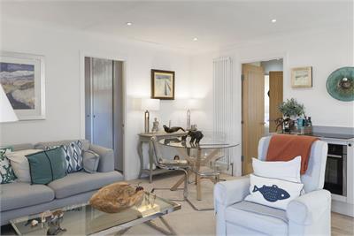 6 East Werberside, Fettes, Edinburgh, EH4 1SU - image 3