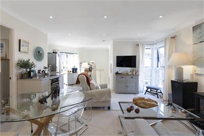 6 East Werberside, Fettes, Edinburgh, EH4 1SU - image 4
