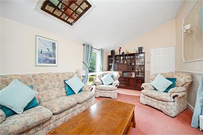 85 Craigmount Avenue North, Corstorphine, Edinburgh, EH4 8BR - image 3