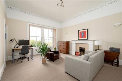 1/6 Glengyle Terrace, Edinburgh, EH3 9LL - image 2
