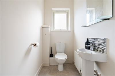 17 Broomview Path, Edinburgh, EH11 4FH - image 9