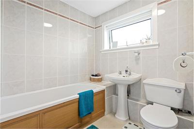 213/5 Great Junction Street, Edinburgh, EH6 5RU - image 19