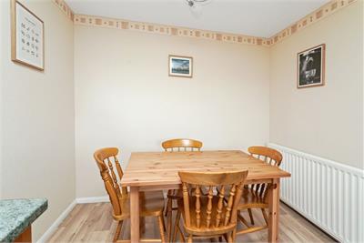 213/5 Great Junction Street, Edinburgh, EH6 5RU - image 5