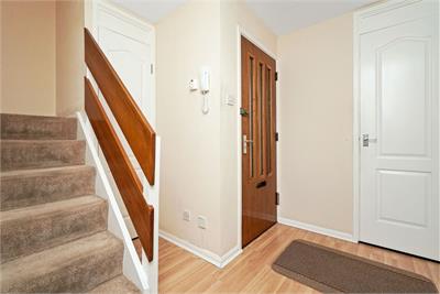213/5 Great Junction Street, Edinburgh, EH6 5RU - image 6