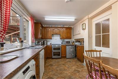 2 Spion Kop, Selkirk, TD7 4JW - image 6