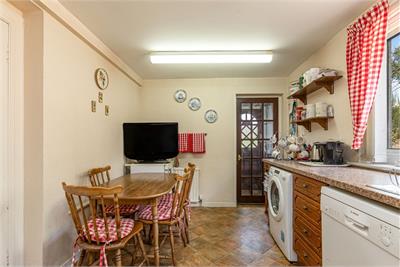 2 Spion Kop, Selkirk, TD7 4JW - image 9